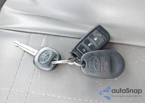 2015 Toyota Sienna L 7 Passenger z USA, uszkodzony, nr VIN 5TDZK3DC5FS660337